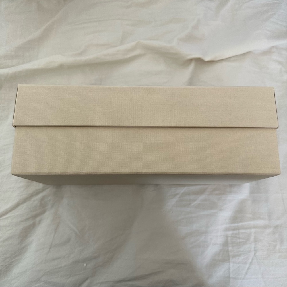 Burberry Shoe Box - Picture 5 of 8